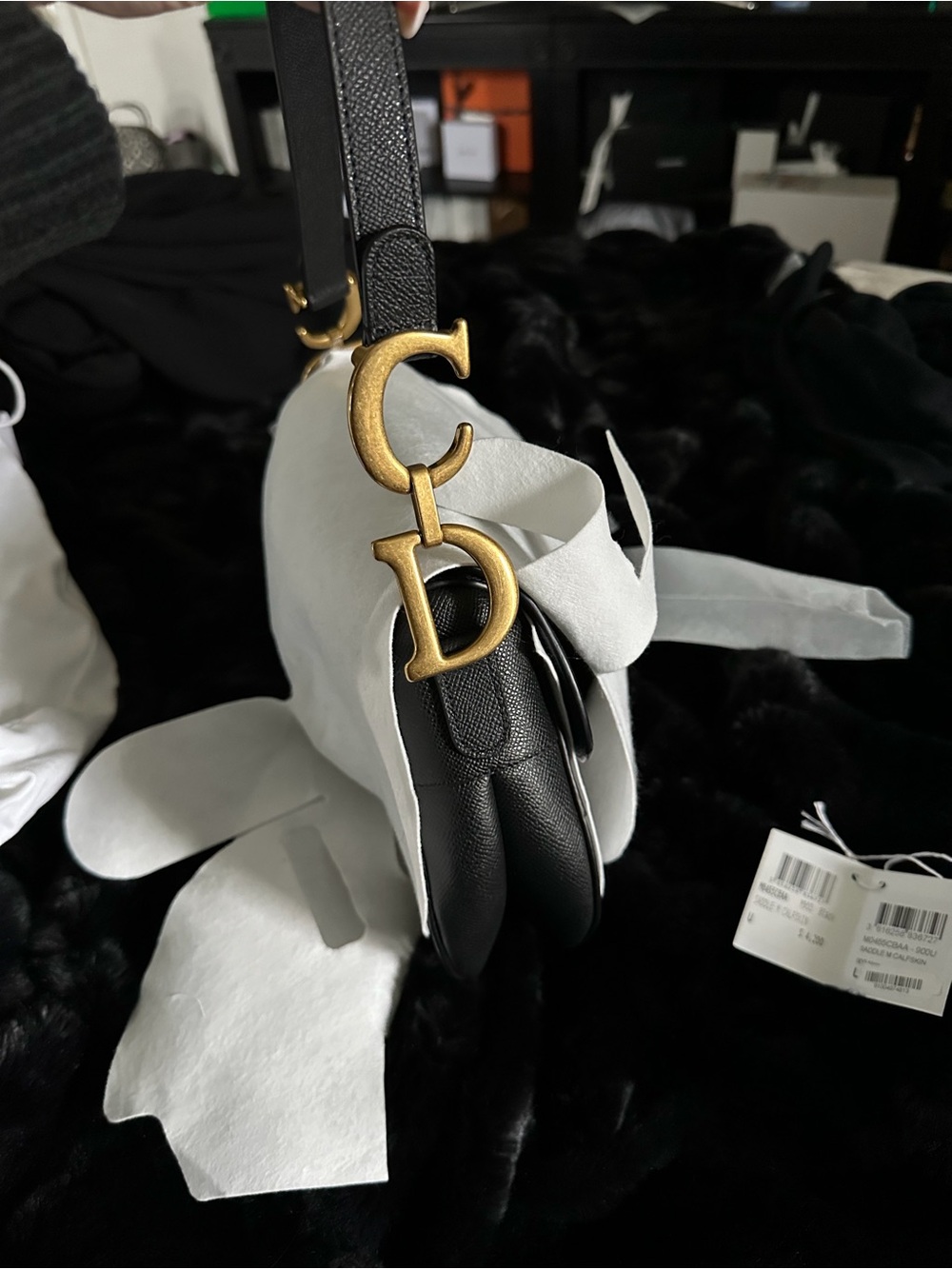 Dior Black Saddle Bag with Gold 'D' Accent - Picture 4 of 4
